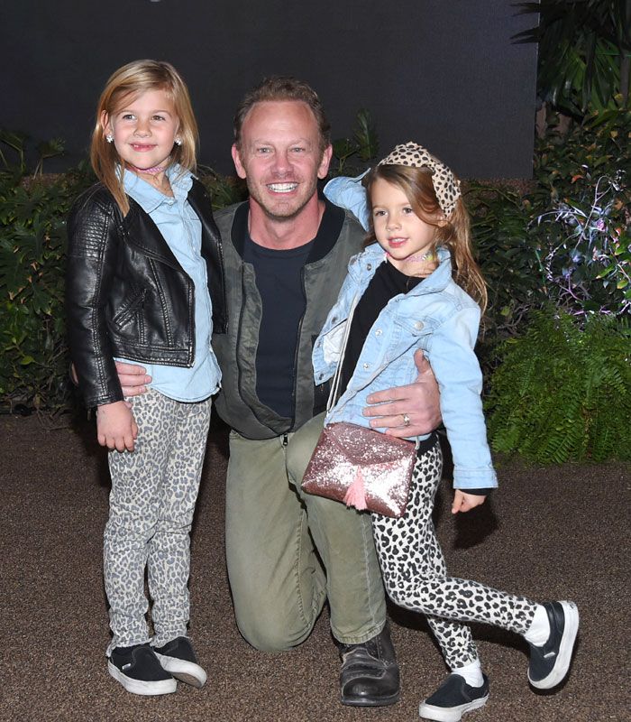 Ian Ziering con sus dos hijas 