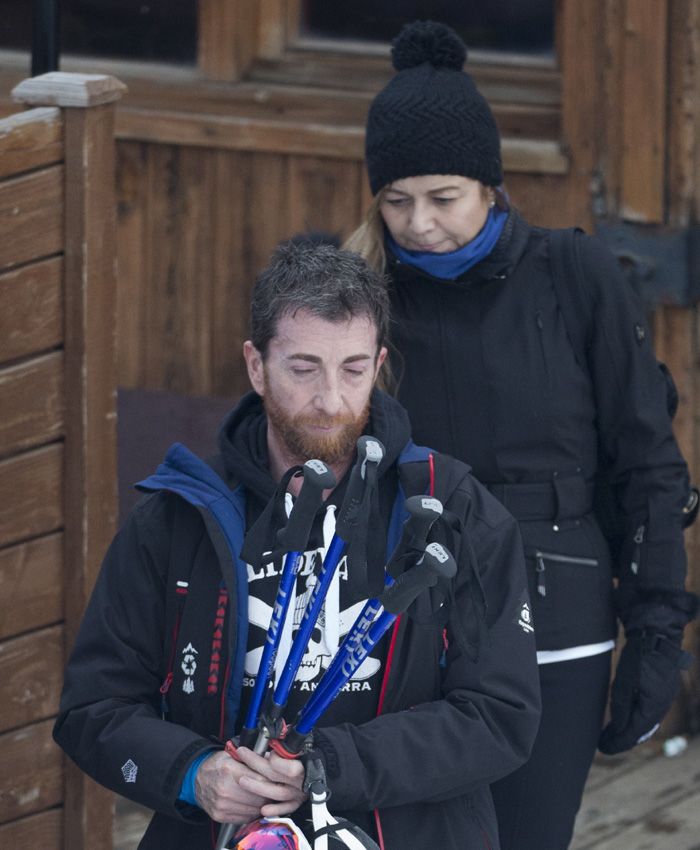 Pablo Motos disfruta de unos días en la nieve con Laura Llopis