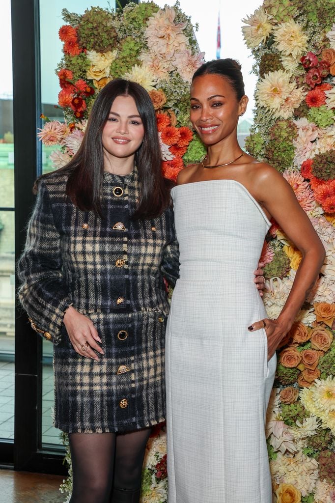 Zoe Saldaña promociona su película Emilia Pérez junto a Selena Gomez