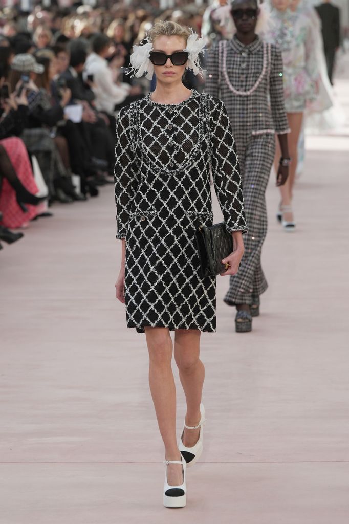 Paris Fashion Week: Chanel Primavera/Verano 2025