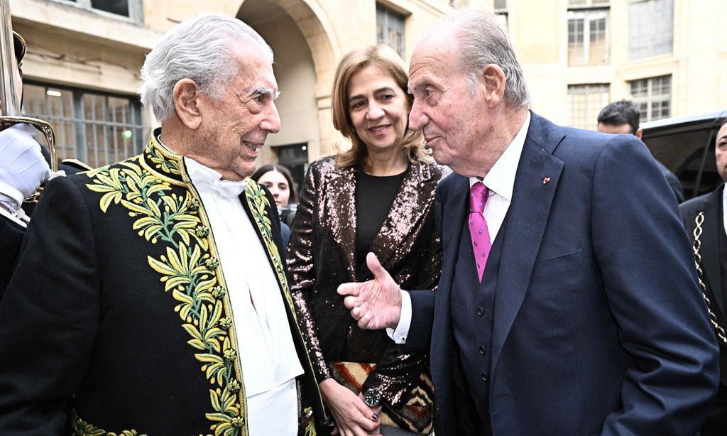 Rey Juan Carlos con Vargas Llosa