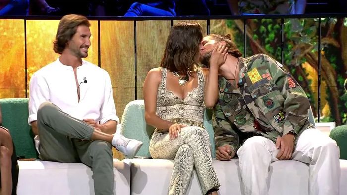 Adara y Bosco se besan en Supervivientes 