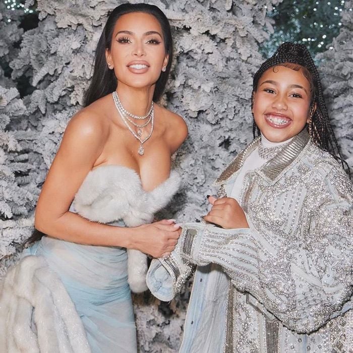 North West se hace viral en la fiesta de Navidad de las Kardashian