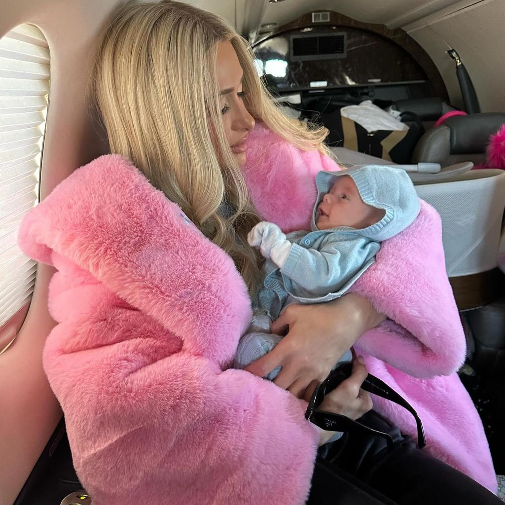 Paris Hilton y su hijo Phoenix