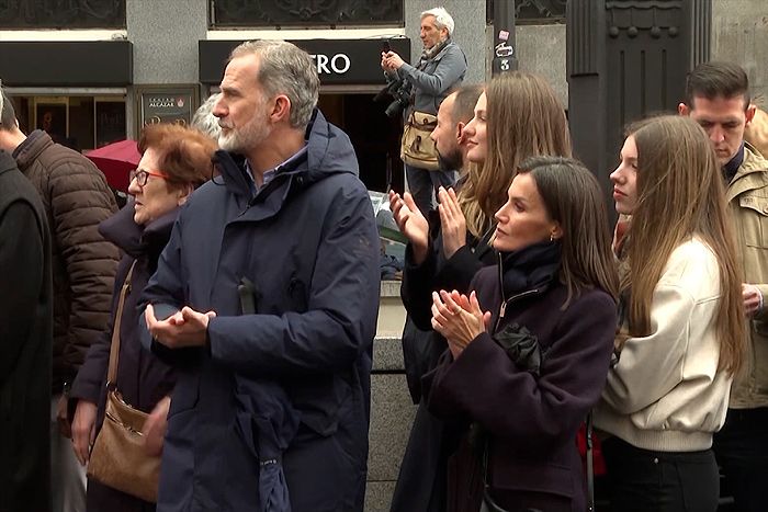 Los Reyes con sus hijas