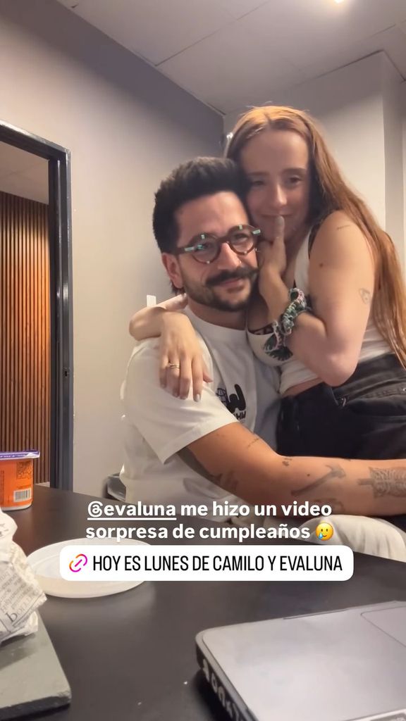 Camilo quedó muy conmovido por el video y las palabras de Evaluna en este cumpleaños, uno más que pasa a su lado