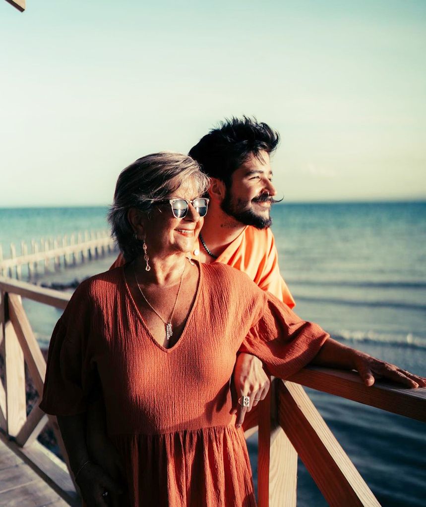 Camilo y su mamá, Lía Correa