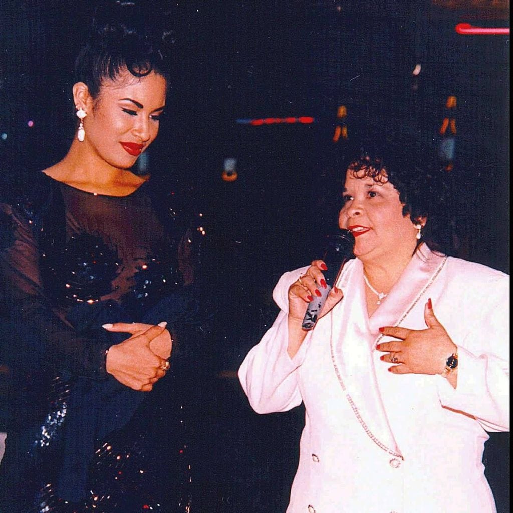 Selena Quintanilla y Yolanda Saldívar