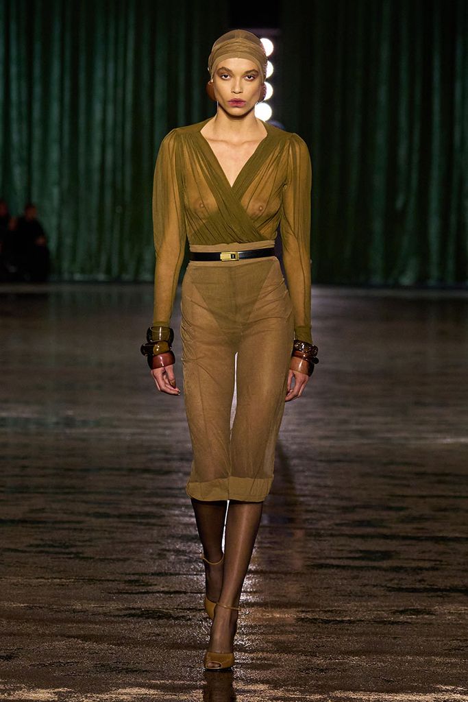 yves saint laurent desfile otono invierno 2024019a