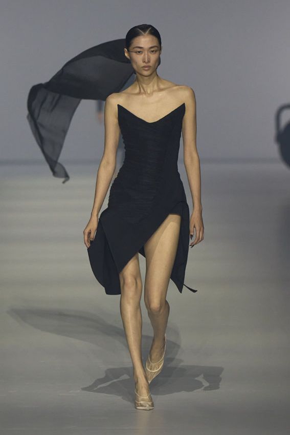 mugler003a