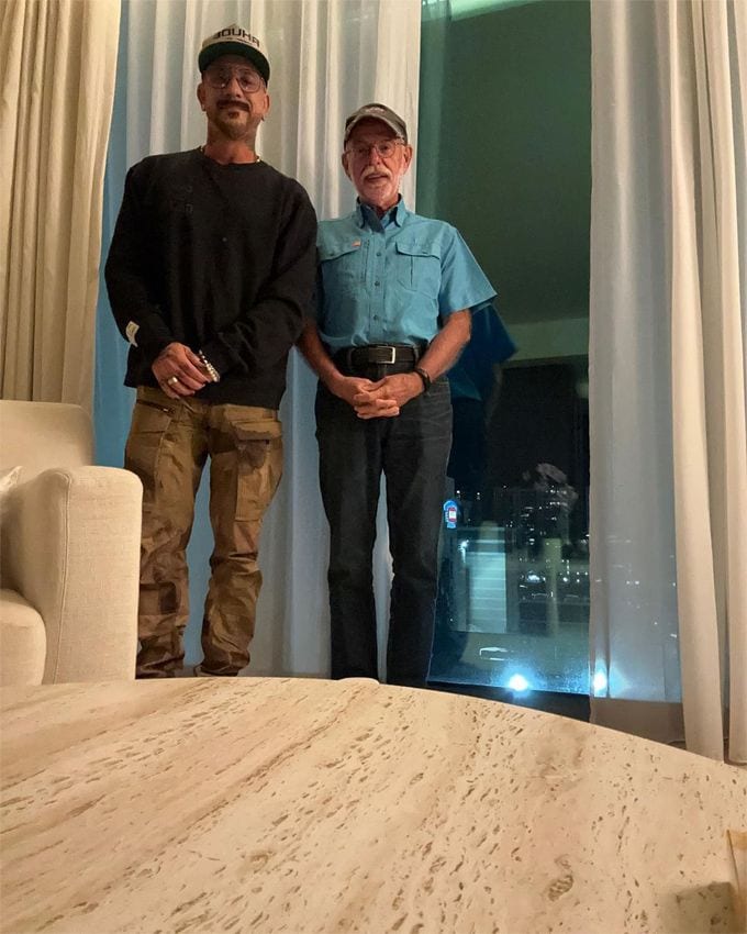 AJ McLean se ha reencontrado con su padre después de 