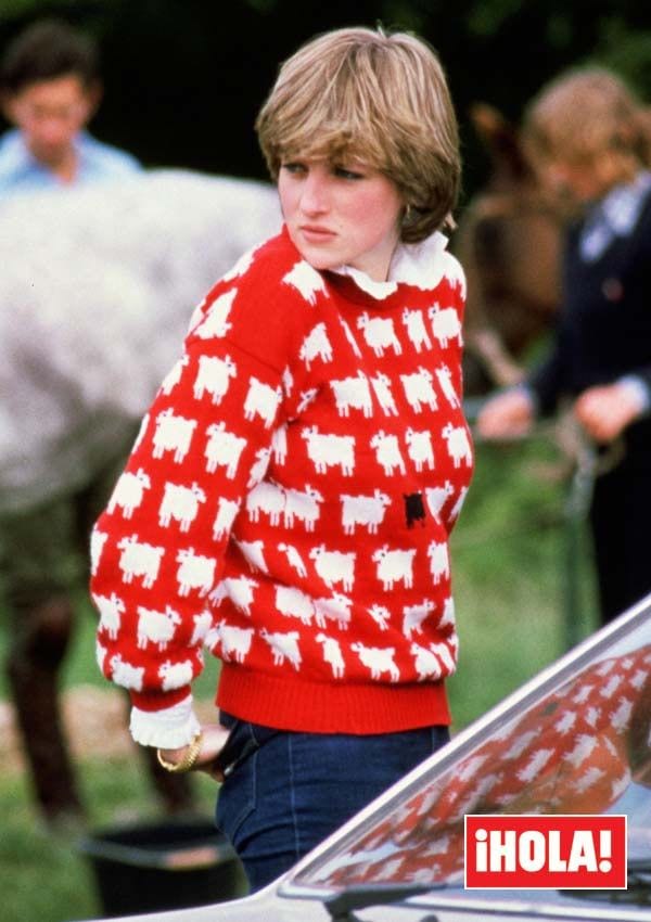 Diana de Gales con jersey de ovejas