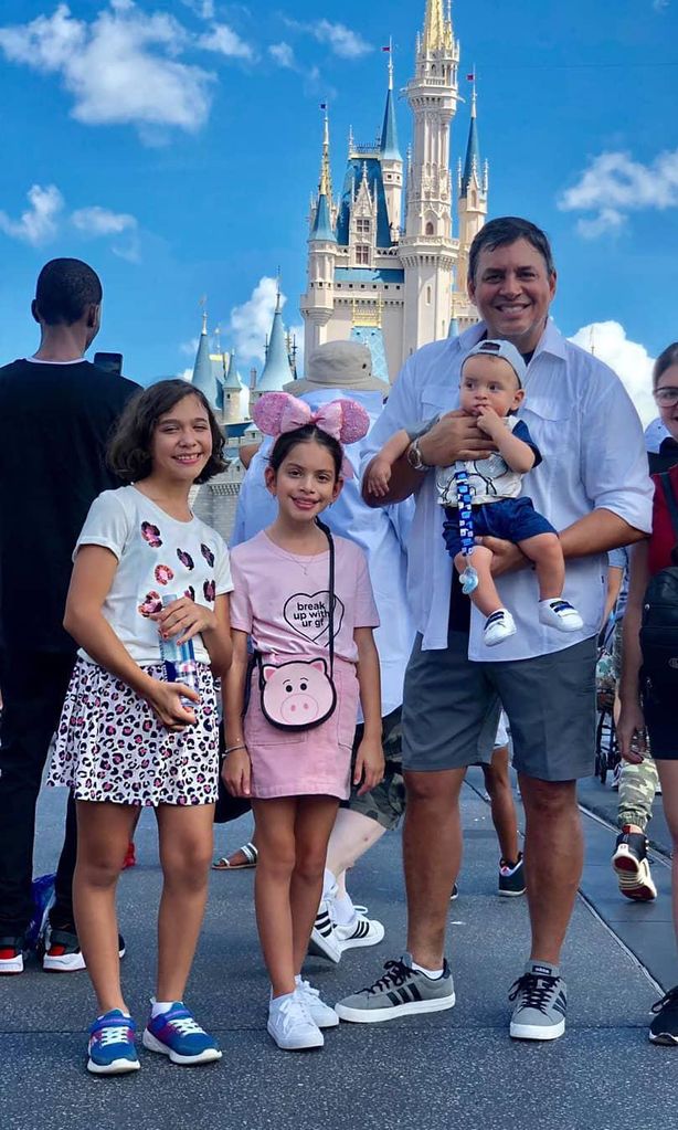Daniel Sarcos, Alessandra Villegas y su familia