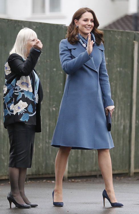 Kate Middleton durante una visita al colegio Roe Green 