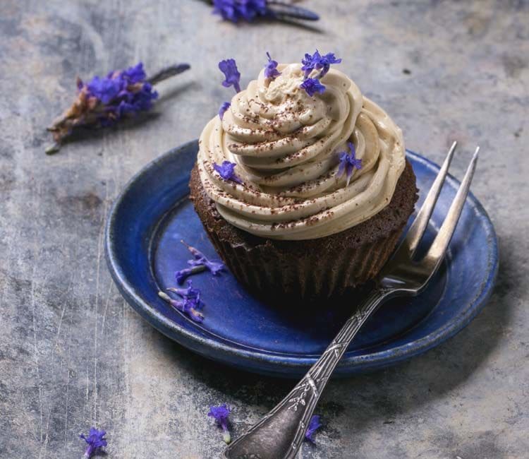 'Cupcakes' de chocolate con 'buttercream' de café