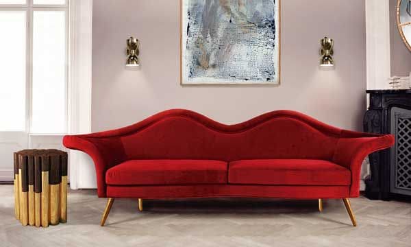 Atrevido y sexy, este sofá en rojo pasión y formas sensuales es toda una declaración de principios. Nos encanta esta versión más 'desatada' del clásico tejido. Propuesta de Touched Interiors (touchedinteriors.co.uk).
