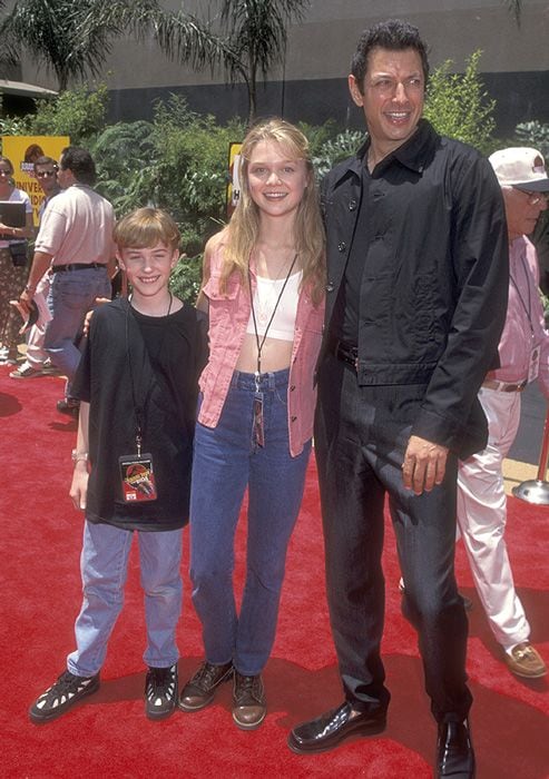 ariana richards con Jeff Goldblum y Joseph Mazzello