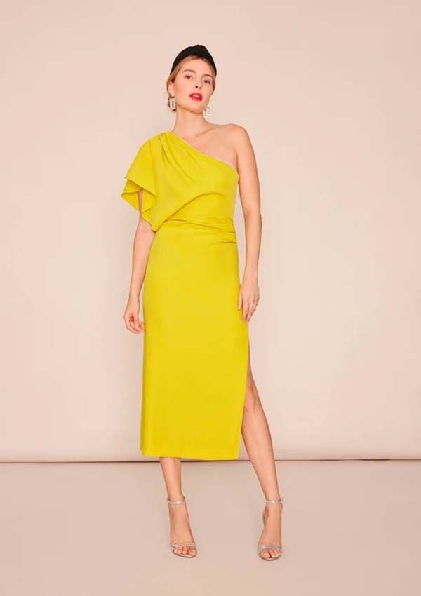 vestido asimetrico amarillo