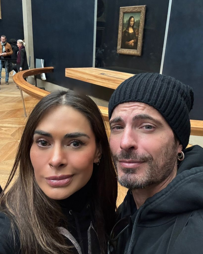 Galilea Montijo y su novio pasearon por París.