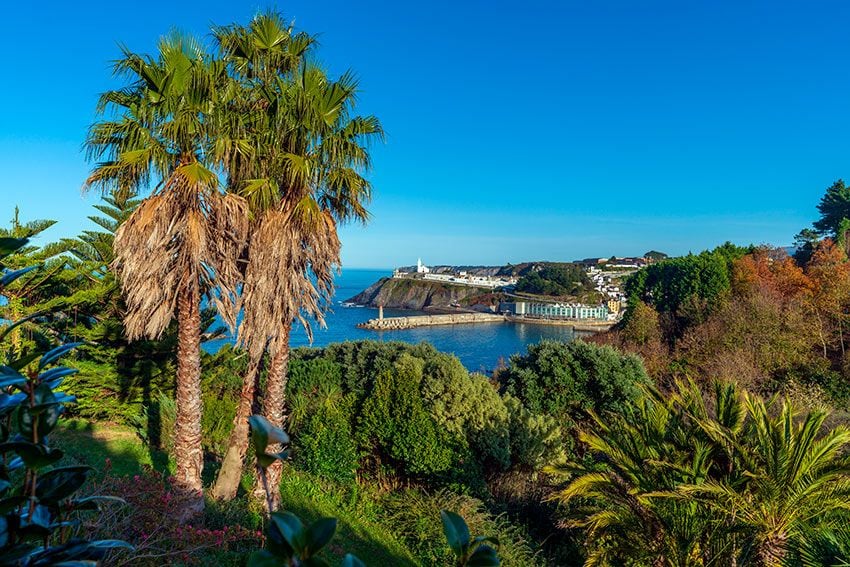 Jardín de la Fonte Baixa en playa Segunda de Luarca, Asturias