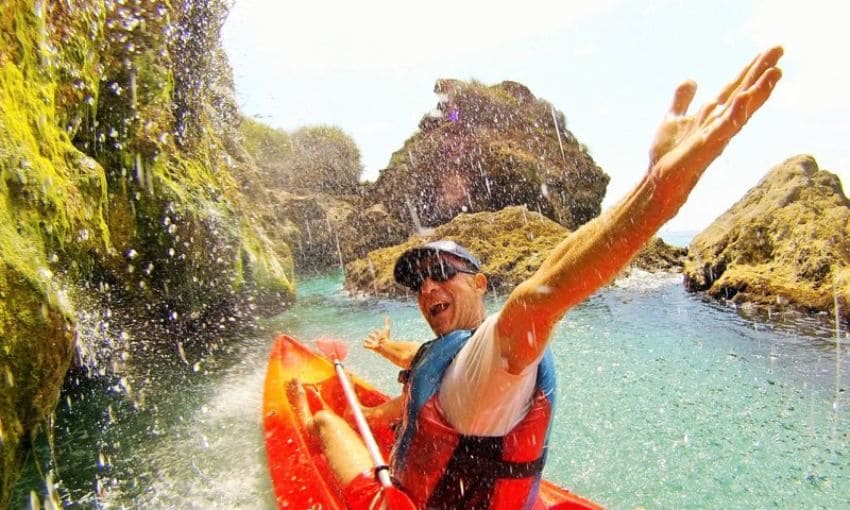 Miguel Joven, Tito en la serie Verano Azul, es hoy monitor de actividades y aventuras en Nerja.