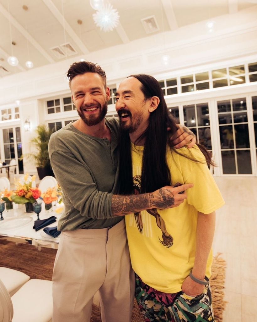 El DJ Steve Aoki también despidió a su amigo con un entrañable texto y varias fotos juntos.