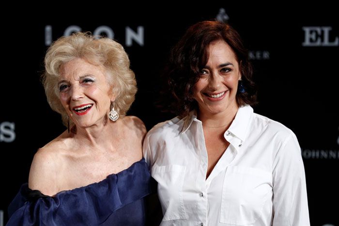 María Paredes con su hija, la actriz Maria Isasi