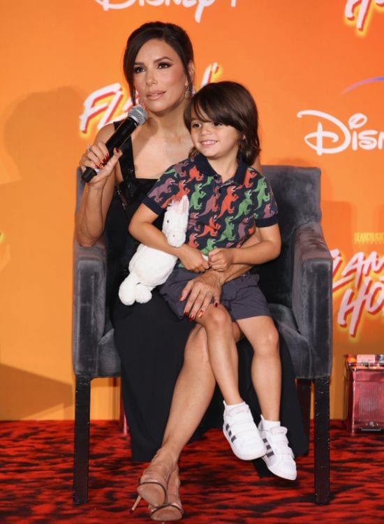 Eva Longoria y su hijo 