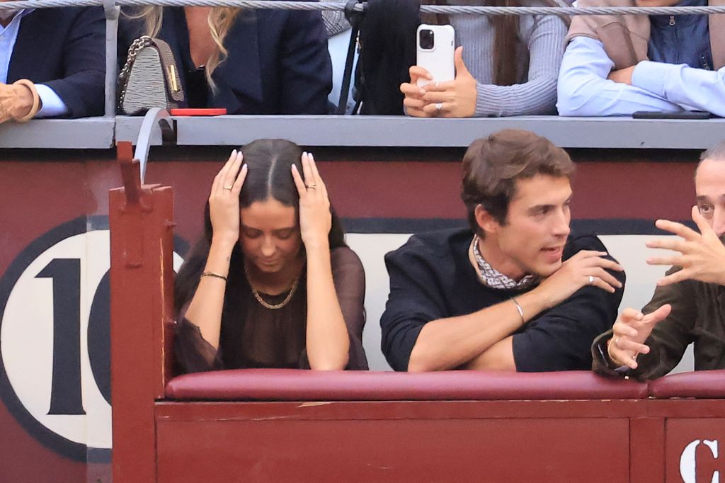 Andrés Roca Rey torea ante la atenta mirada de Victoria Federica de Marichalar, a 6 de octubre de 2024, en Madrid 