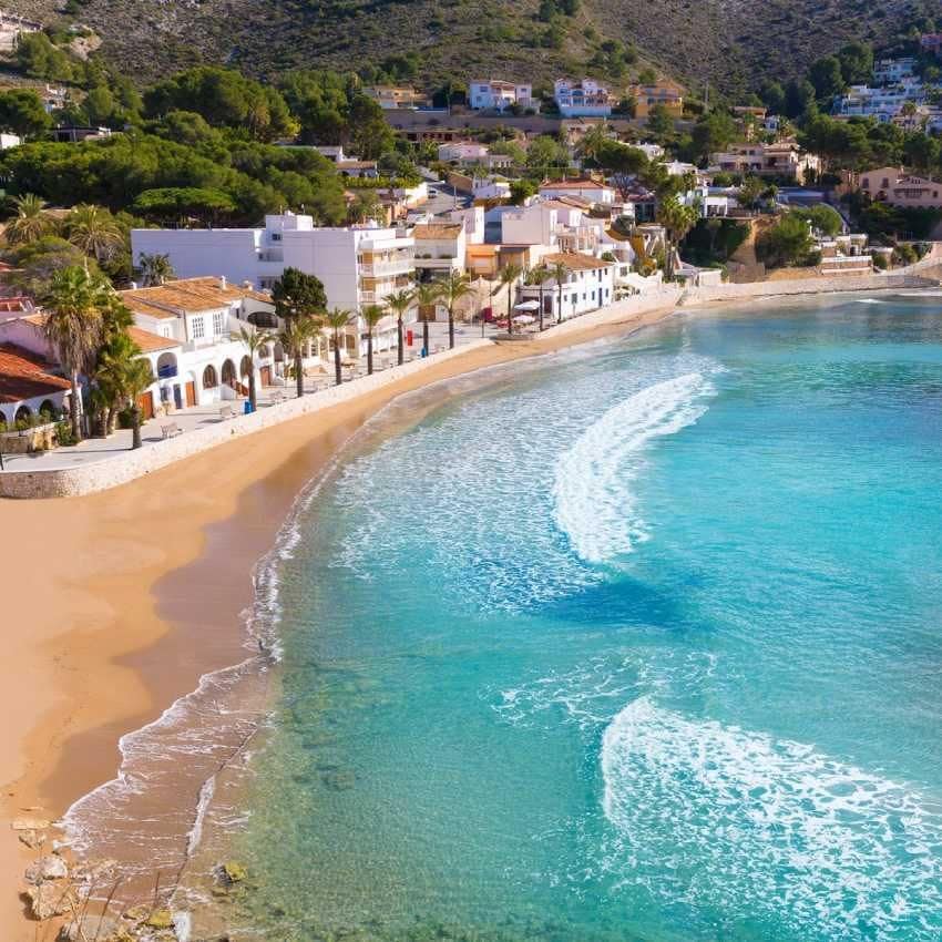 playa del portet en moraira alicante