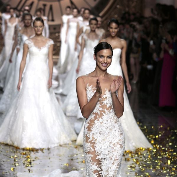 La 'top' rusa abrió y cerró el desfile más esperado de Barcelona Bridal Week, en compañía de las modelos Constance Jablonski y Blanca Padilla
