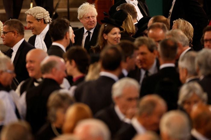 Carlos III asiste al Parlamento británico para recibir las condolencias por la muerte de Isabel II