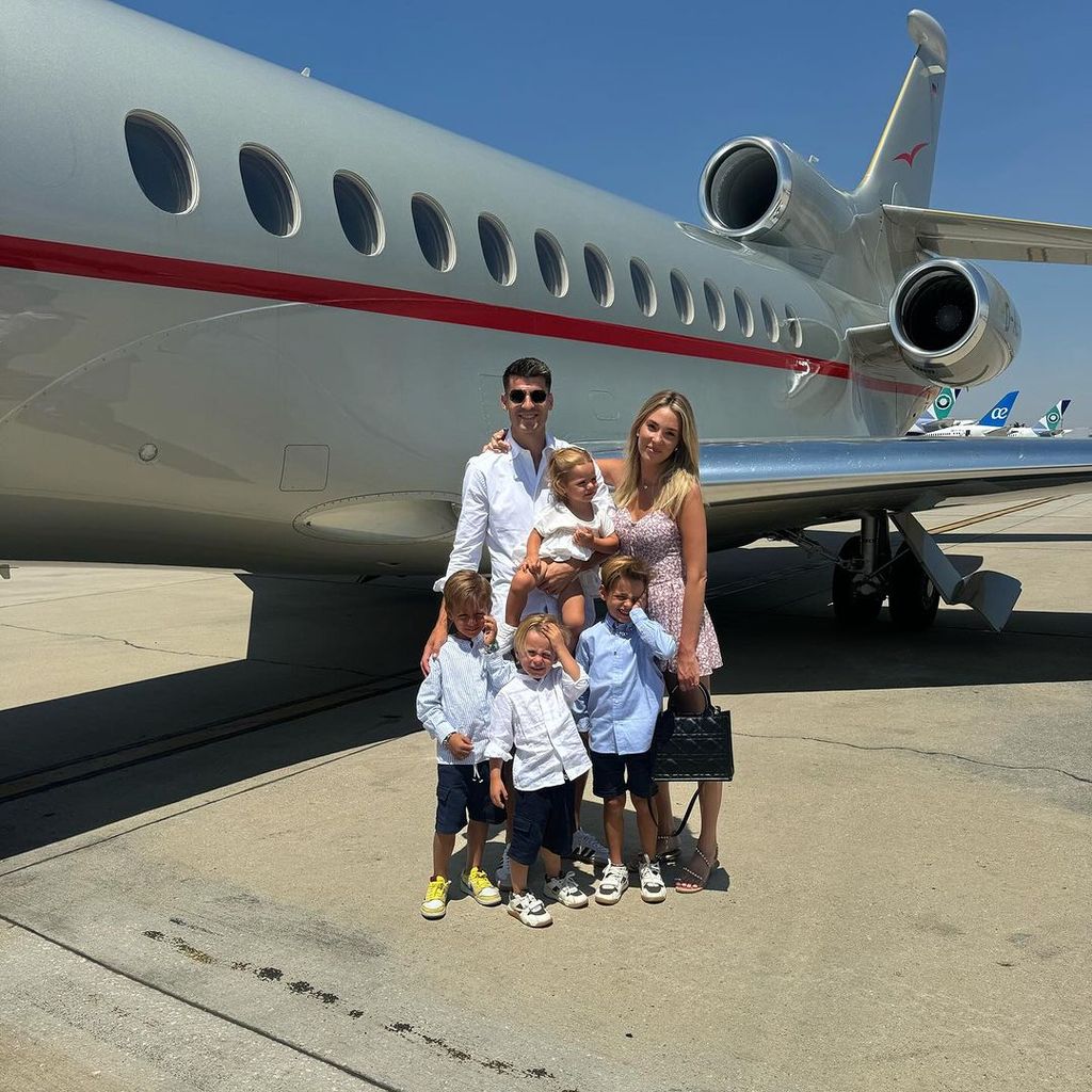 Alice Campello y Álvaro Morata con sus hijos. Vacaciones Cerdeña. Julio 2024