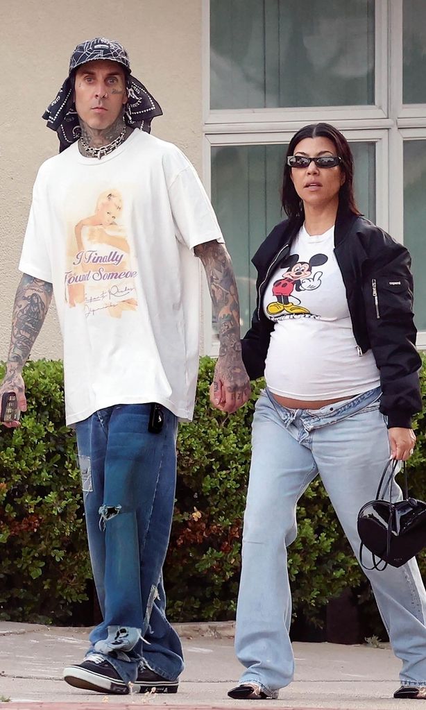 HOLA4124 Kourtney Kardashian y Travis Barker