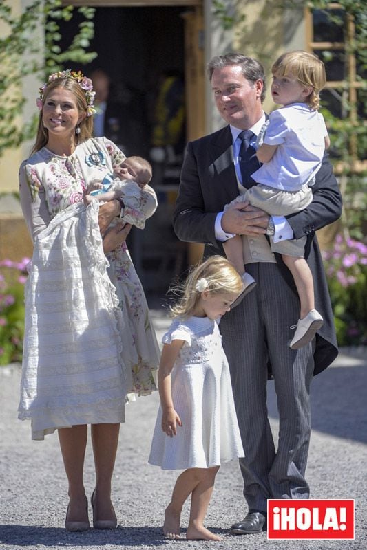 Magdalena de Suecia y Chris O'Neill  en el bautizo de su hija Adrienne 