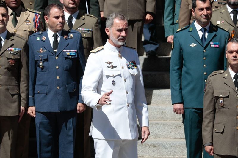 El Rey luciendo su barba blanca