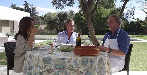 El periodista preparó la comida para Bertín y su mujer Fabiola: un típico plato de Almería, un arroz con habichuelas
