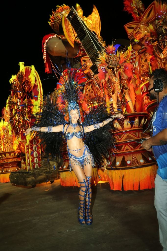 Irina Shayk hace su debut en el Carnaval de Río de Janeiro