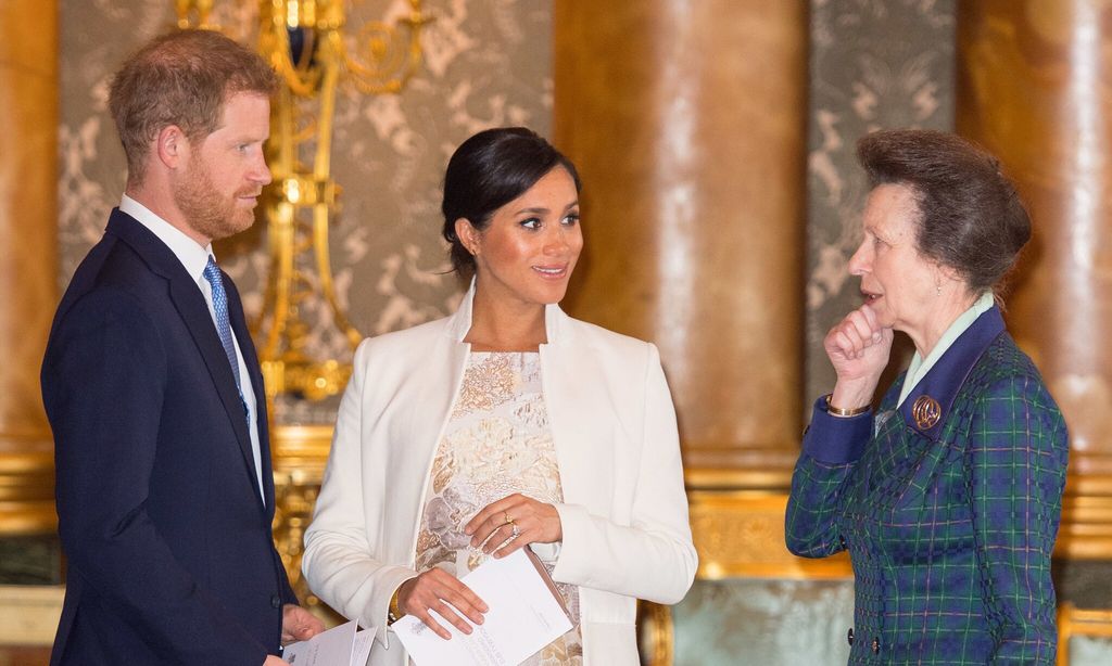 Meghan Markle, príncipe Harry y princesa Ana