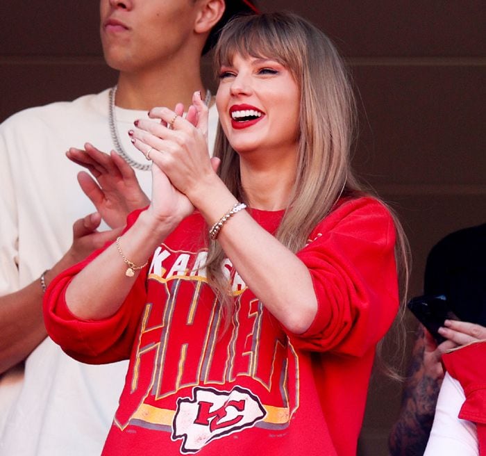 Taylor Swift y Travis Kelce dan nuevos pasos en su relación