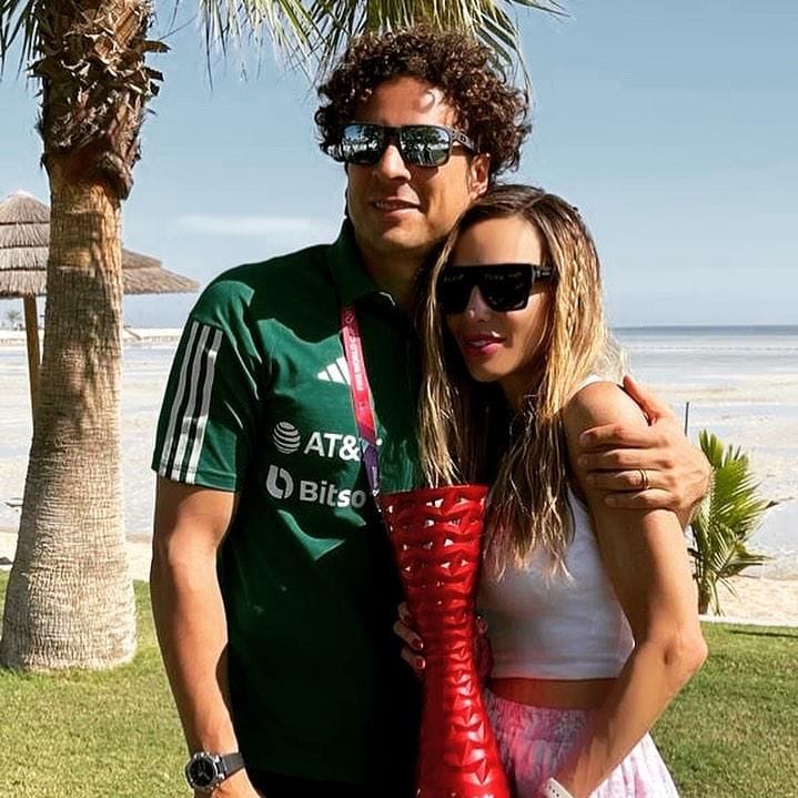 memo ochoa y karla mora