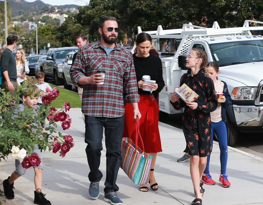 Ben Affleck y Jennifer Garner con sus hijos