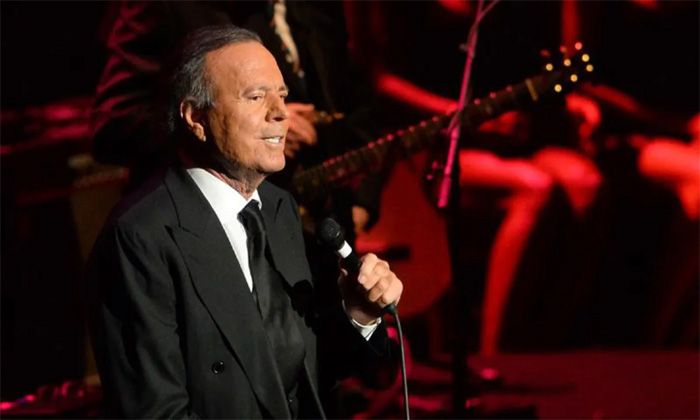 Julio Iglesias en concierto