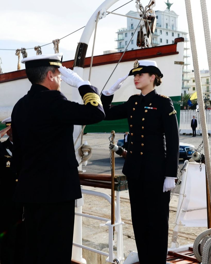 La princesa Leonor se embarca en el Juan Sebastian Elcano