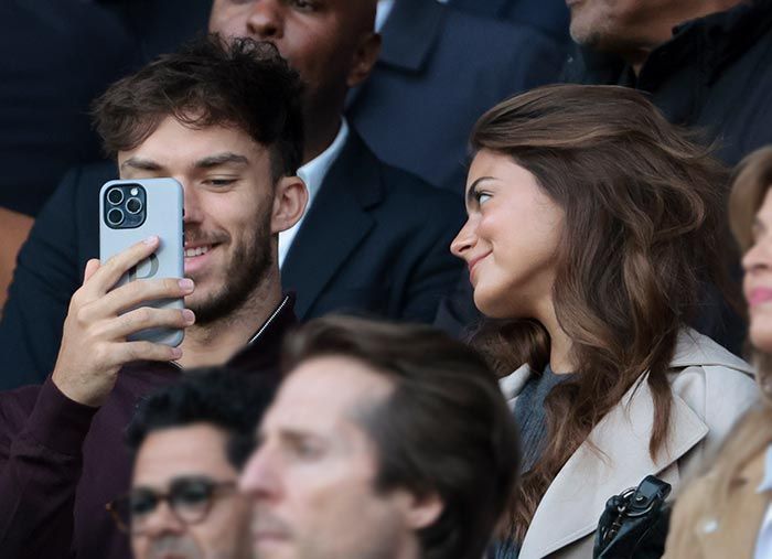 Kika Cerqueira y Pierre Gasly en la semifinal de la Champions