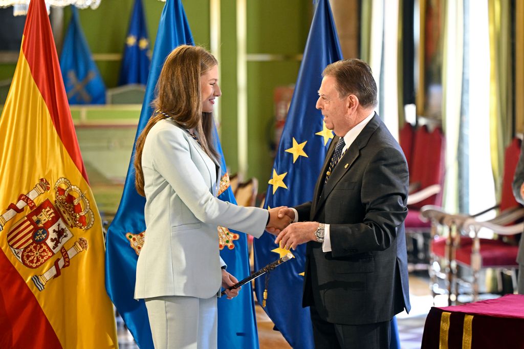 La princesa Leonor recibe el título de alcaldesa honoraria de Oviedo