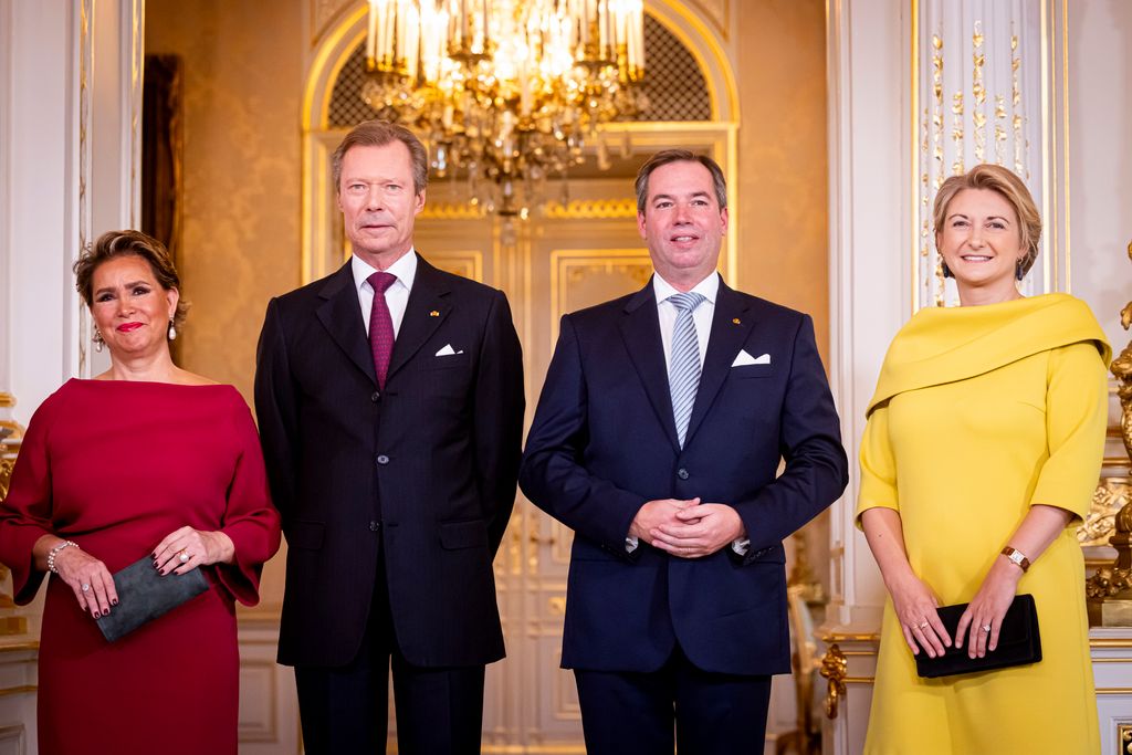 Los Grandes Duques de Luxemburgo, Enrique y Maria Teresa, junto a sus herederos Guillermo y Stèphanie