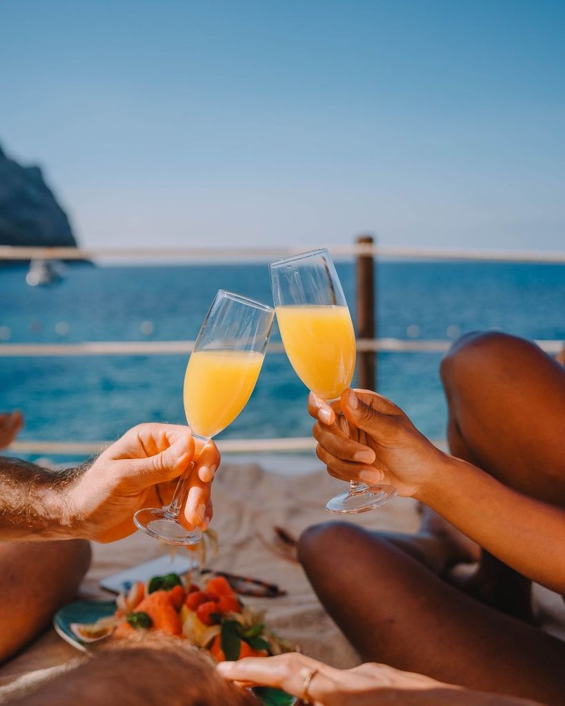 Terraza con vistas al mar en Beach Club Gran Folies