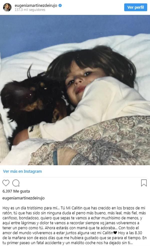 Cayetana Rivera con su perro Catlitin