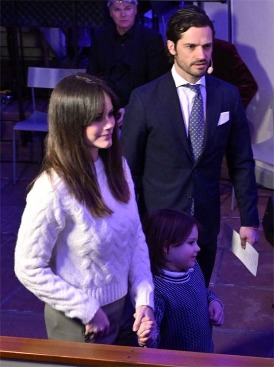 Carlos Felipe y Sofía de Suecia con su hijo Alexander